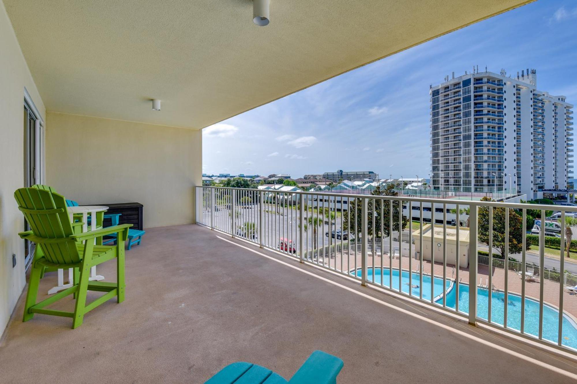 Ocean-view Miramar Snowbird Friendly! Destin