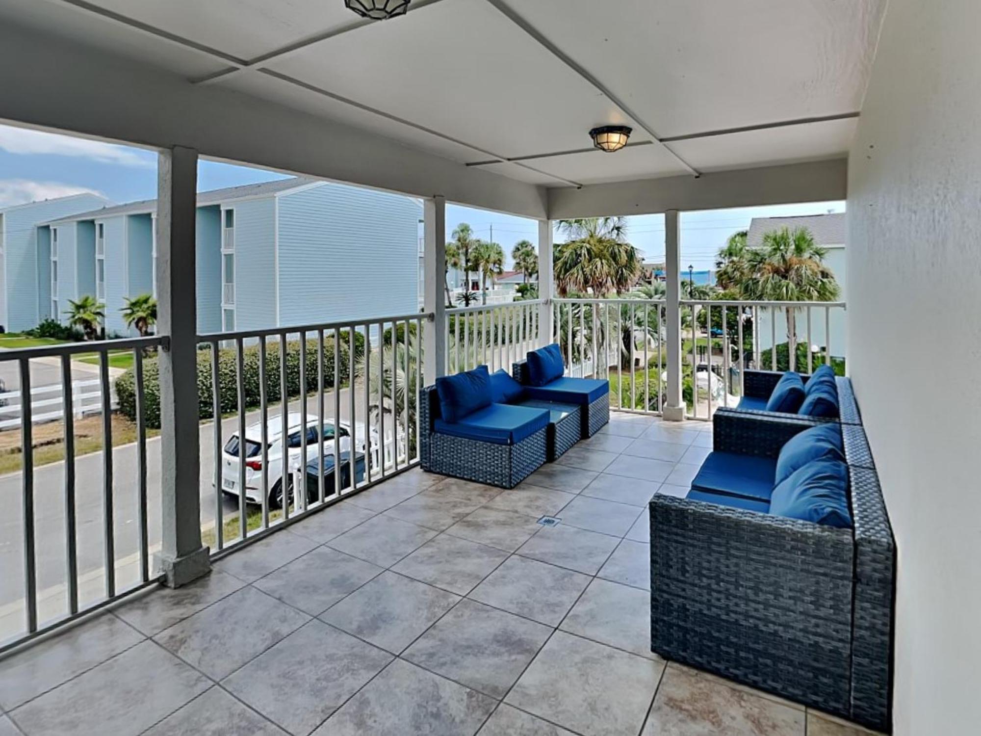Dominica At Port-o-call Destin
