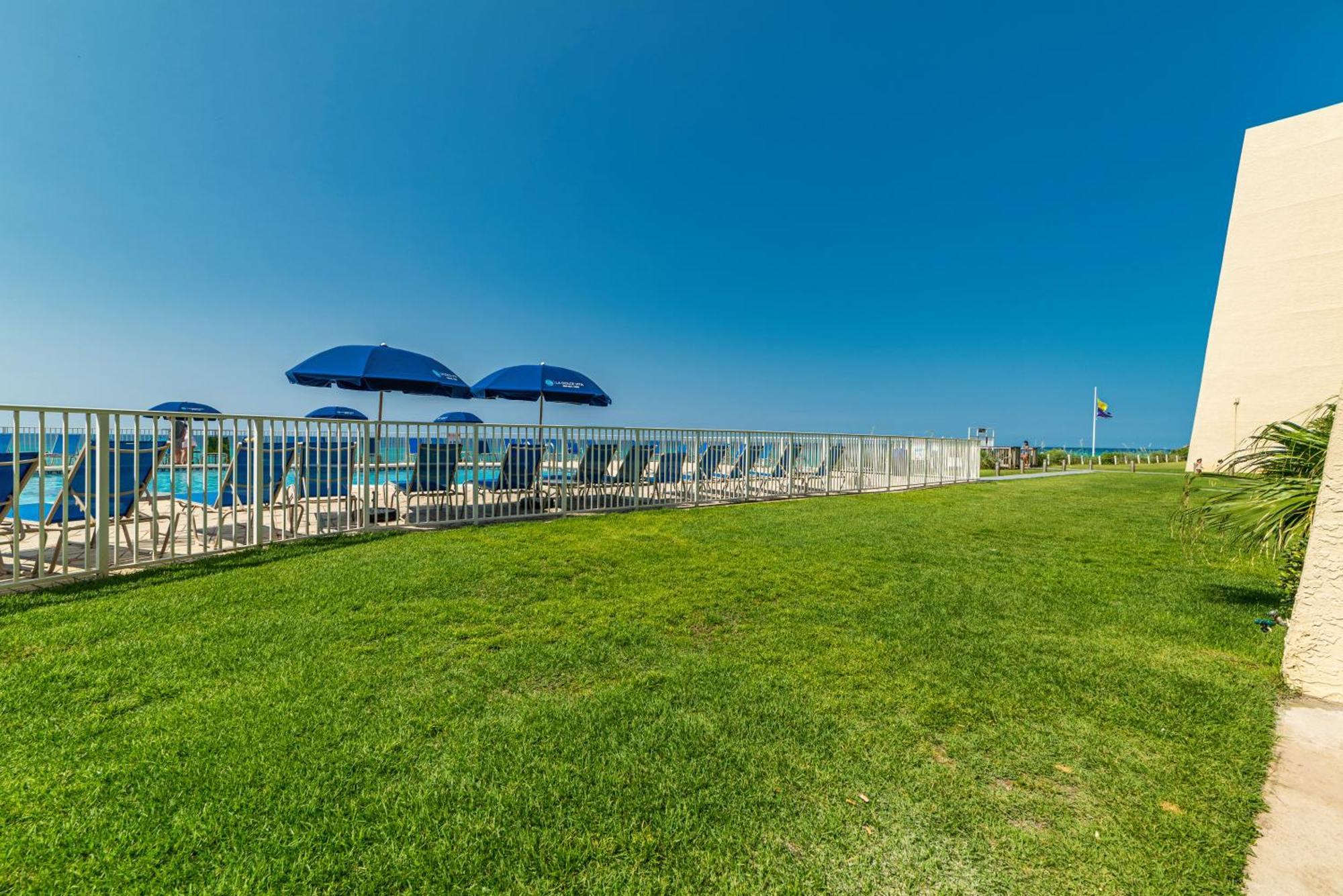 House C104 - Beachfront With Pool, Wifi, & Service * Destin