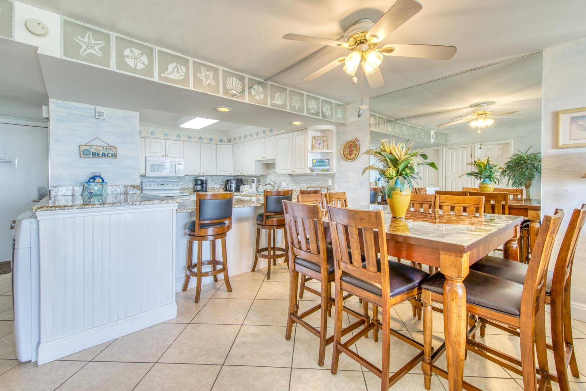 Apartment House C104 - Beachfront With Pool, Wifi, & Service *