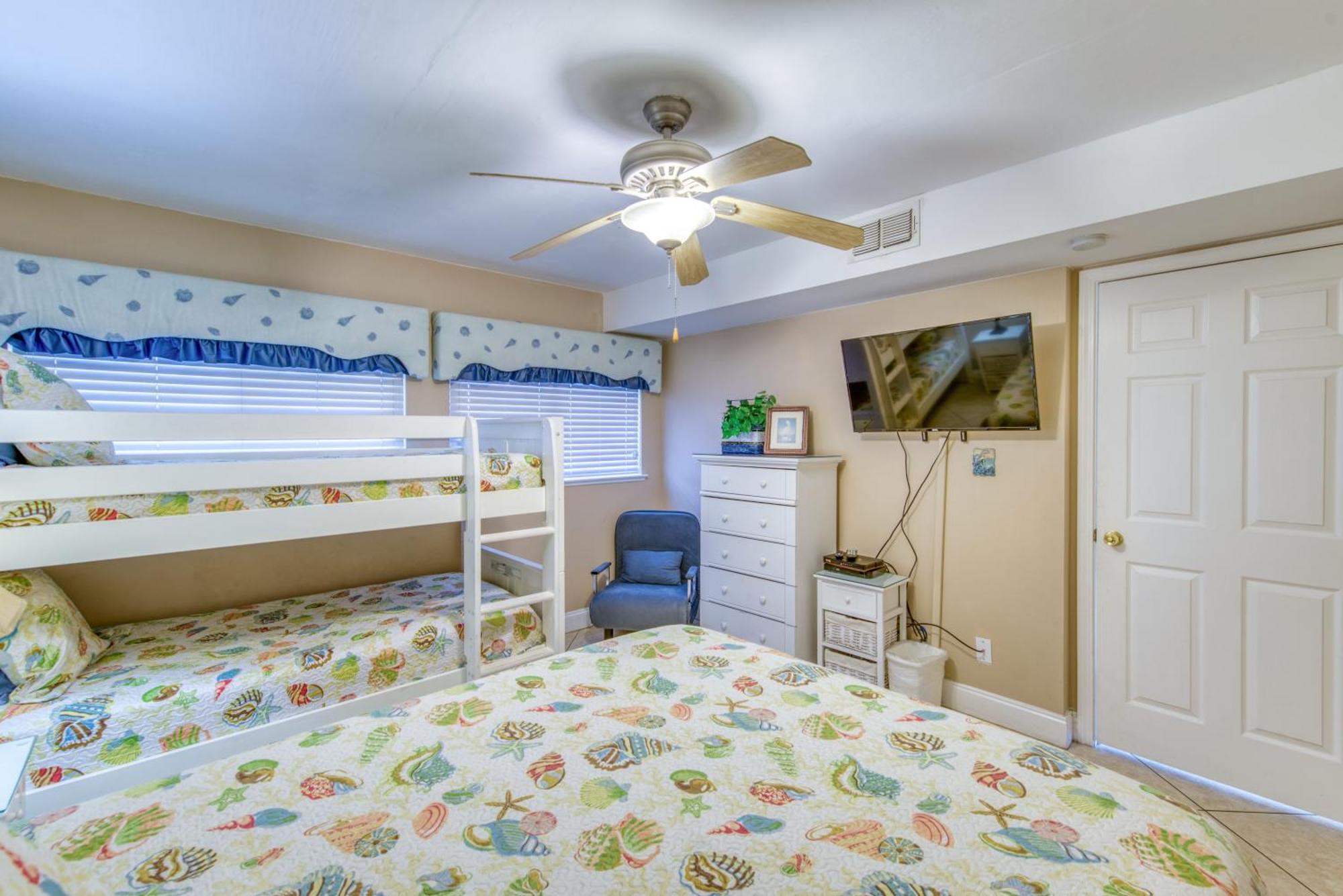 House C104 - Beachfront With Pool, Wifi, & Service * Destin