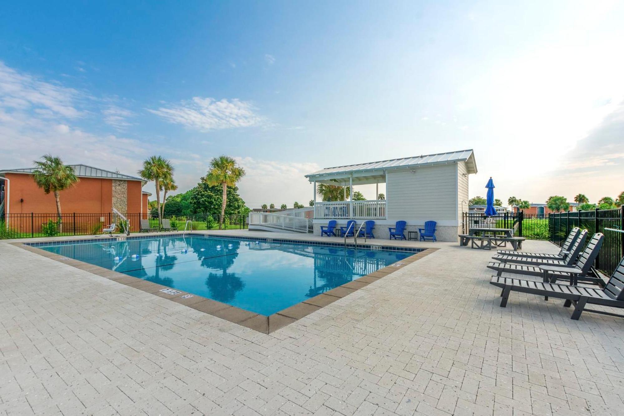 Sapphire Sands 3 Pools Pet Friendly Destin