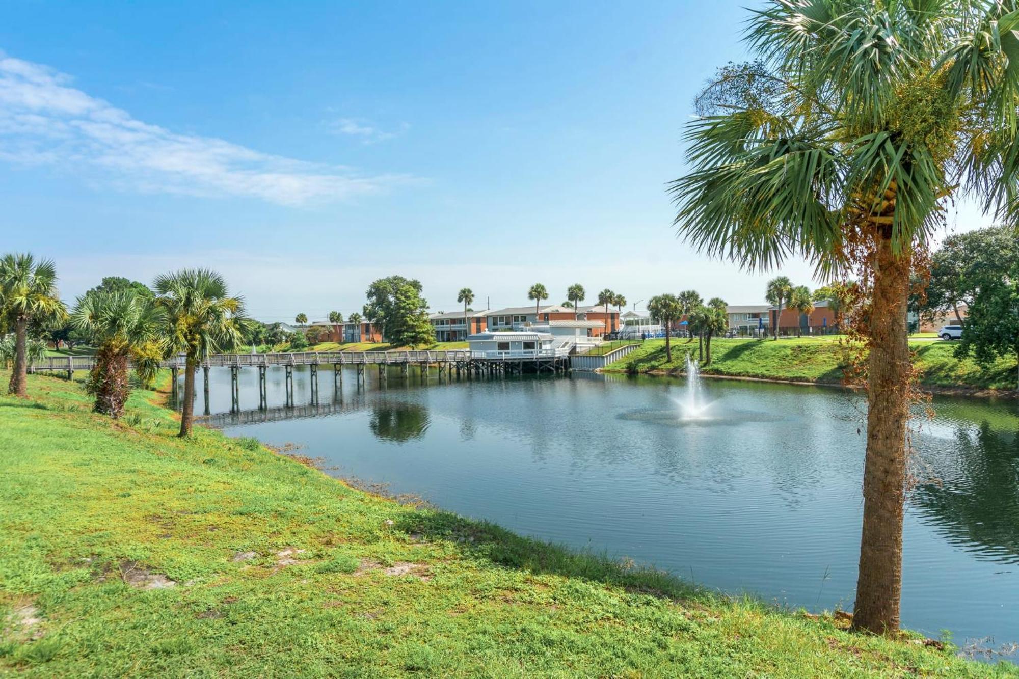 Sapphire Sands 3 Pools Pet Friendly Holiday home Destin