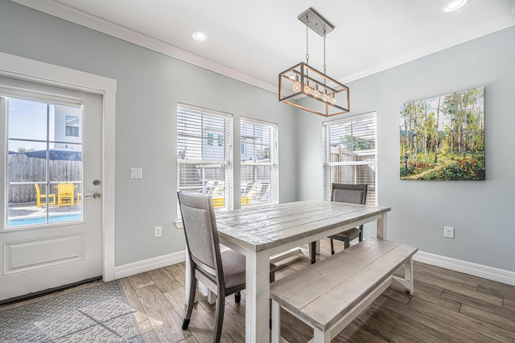 Sungria 53 Sundance Ct *