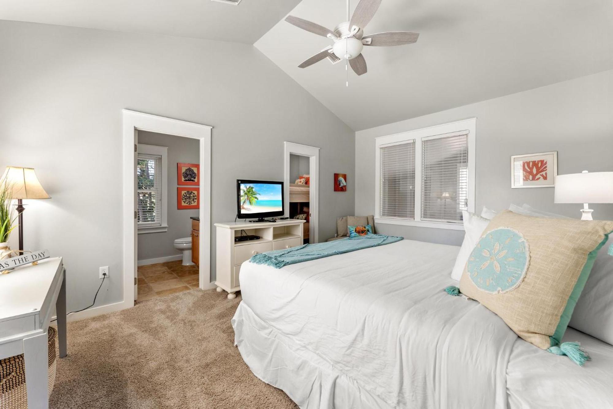 1369 Laurel Grove 