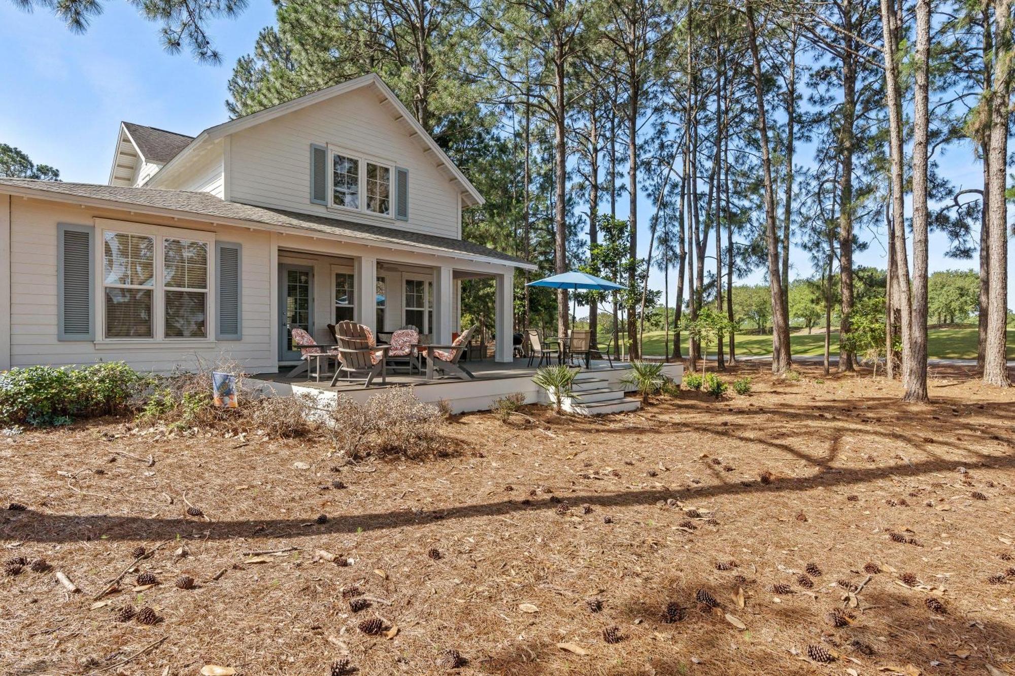1369 Laurel Grove 