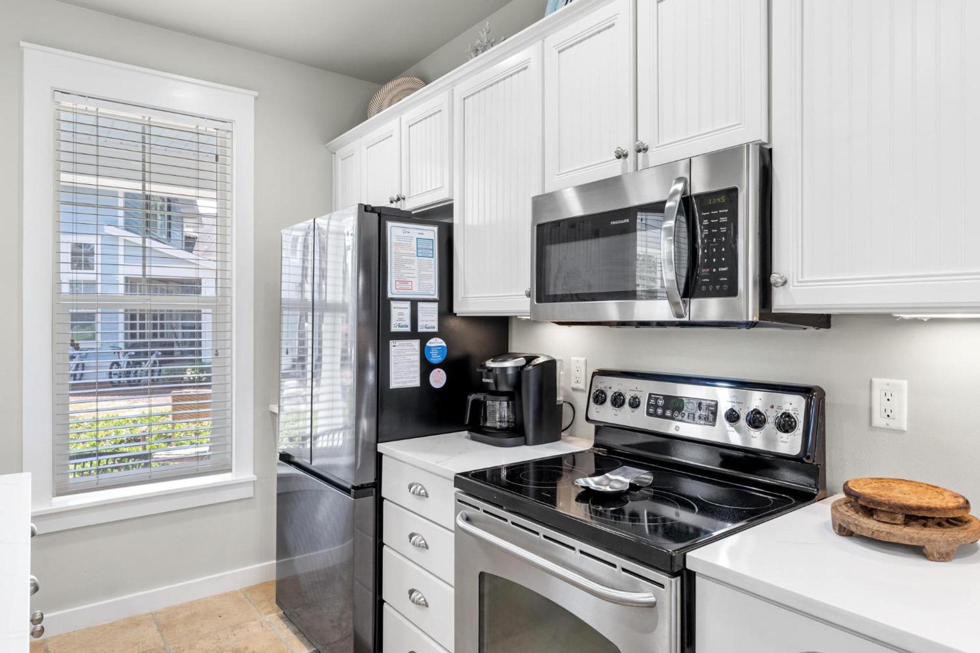 1369 Laurel Grove 