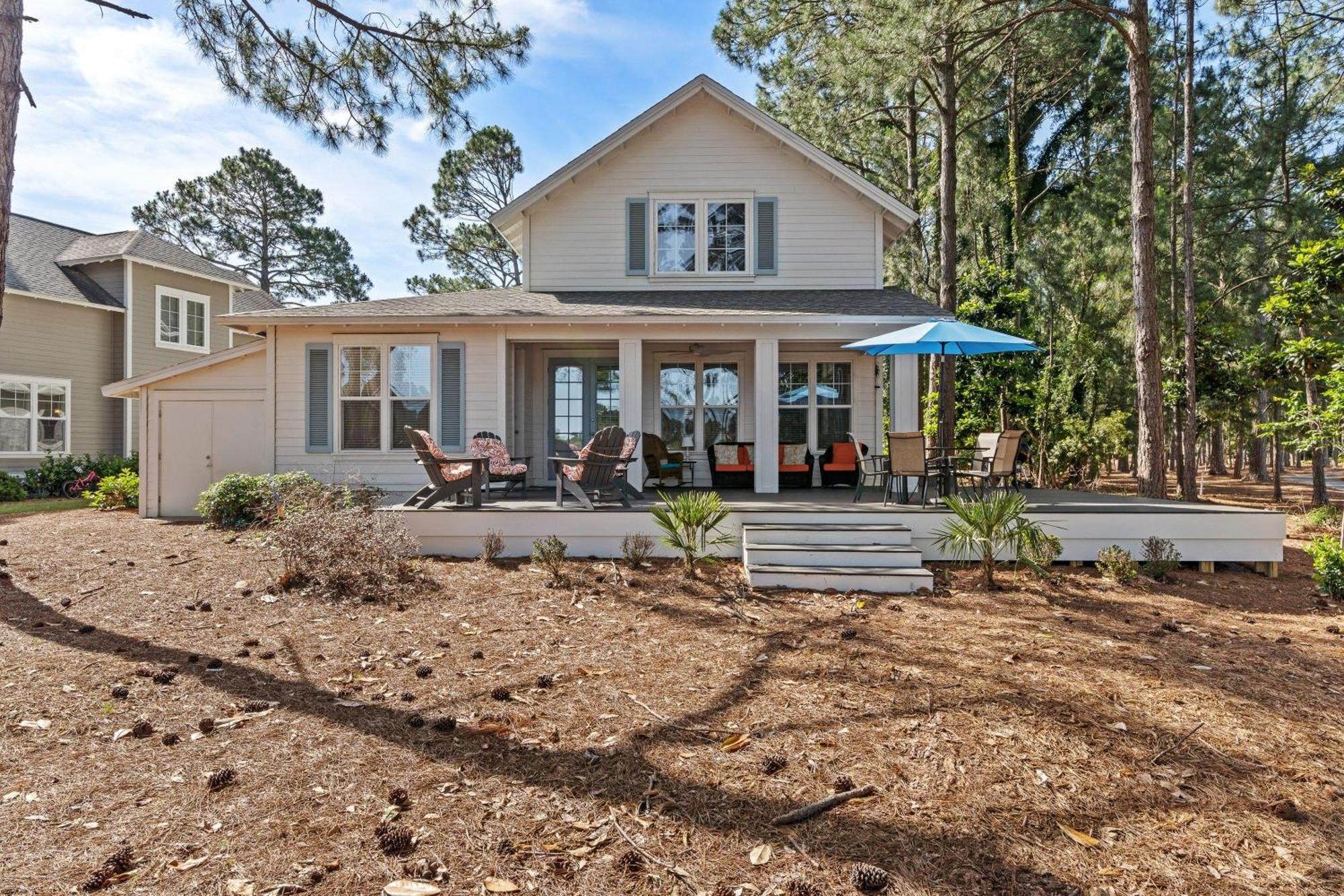 1369 Laurel Grove 