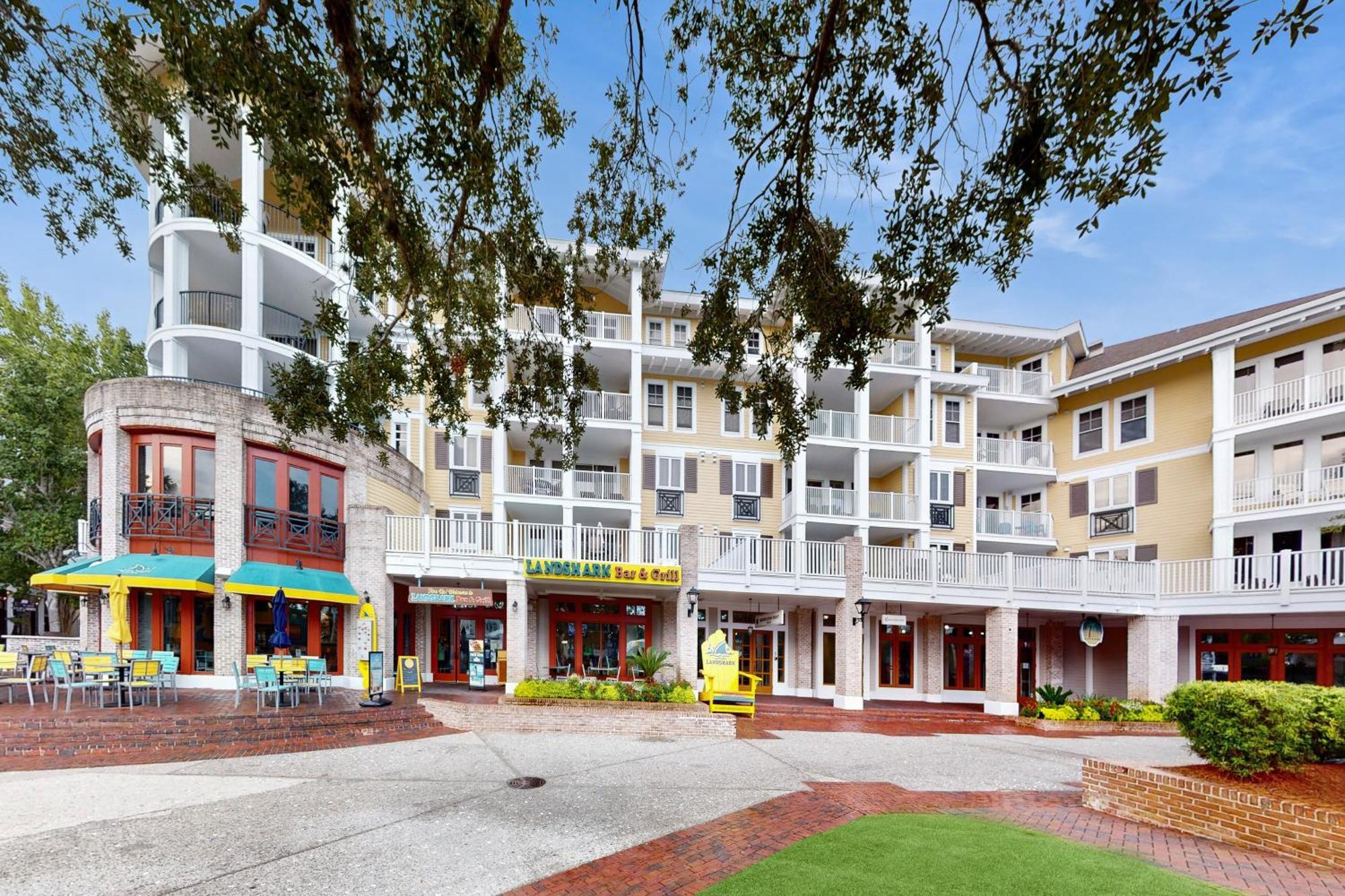 Baytowne Wharf - Observation Point South #559 * Destin