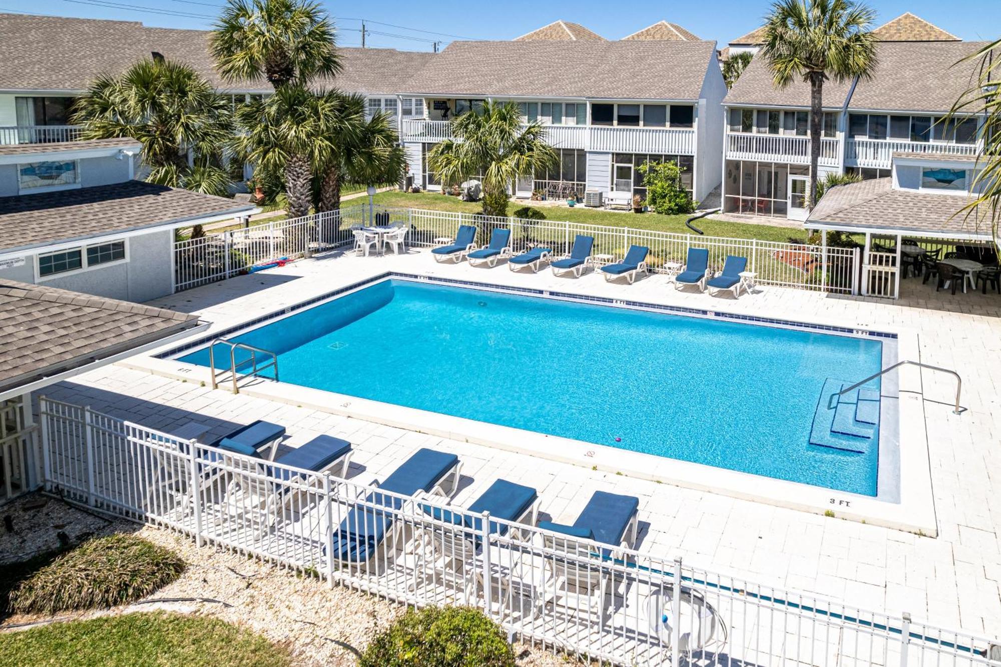 Apartment On The Gulf 407-by Isle Destin