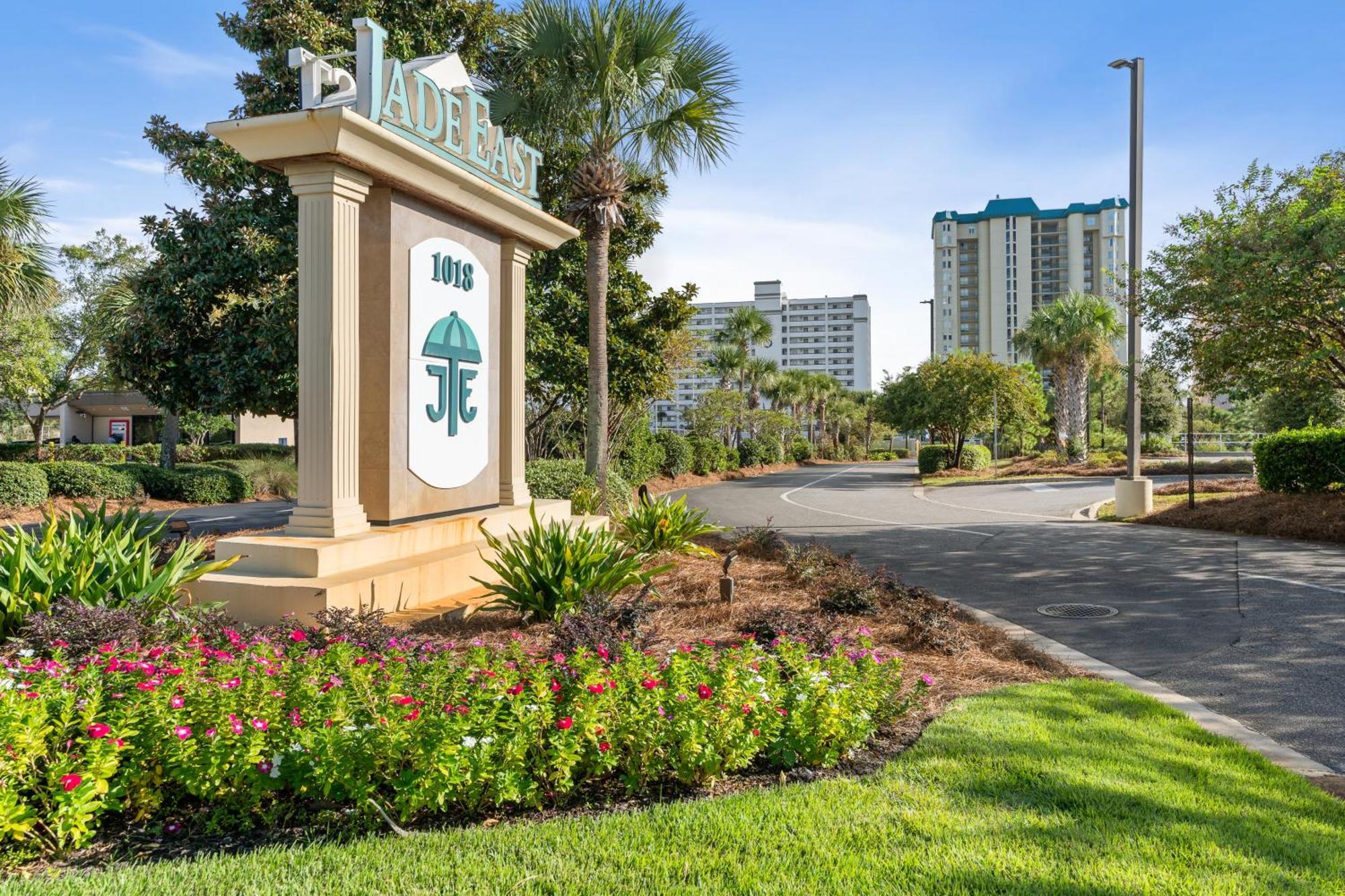 Jade East Towers 0140 By Newman-dailey Apartment *
