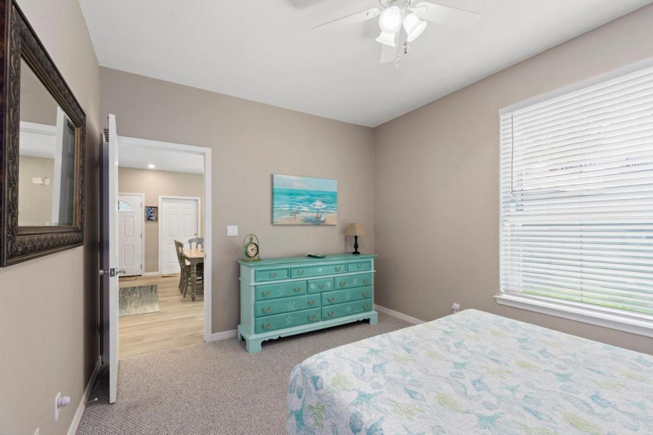 Seahorse Shores - Games, Private Access, Pool, Lake, Boardwalk, Near Fun * Destin