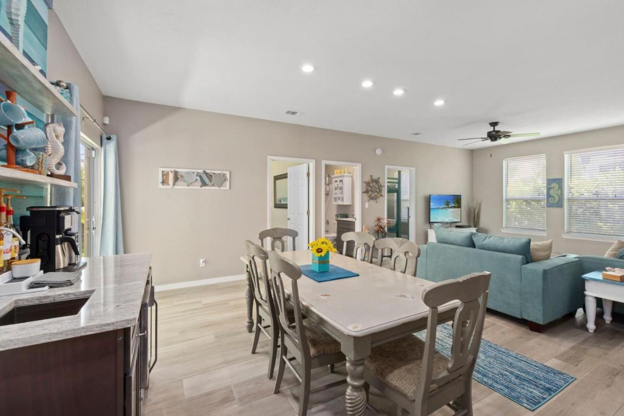 Seahorse Shores - Games, Private Access, Pool, Lake, Boardwalk, Near Fun Holiday home *