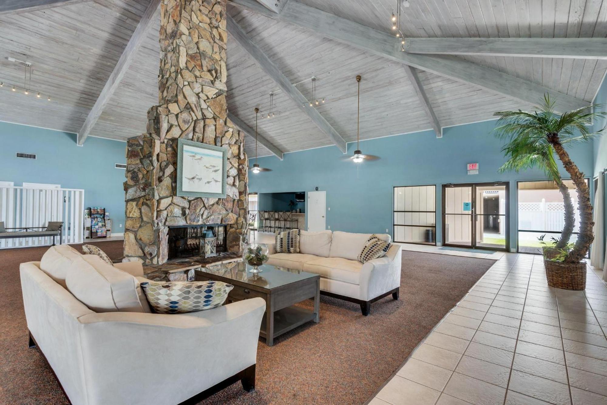 House 204a * Destin