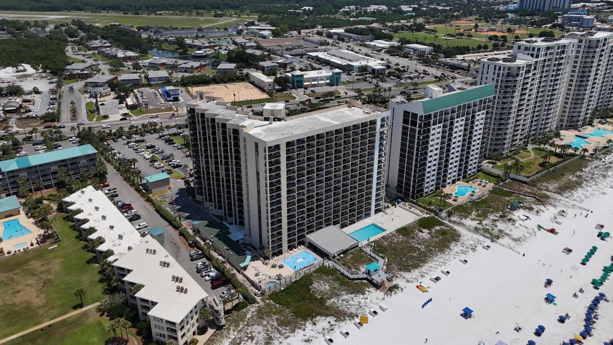 Splash Into Sundestin - Gulf Front - Pool And Restaurant * Destin