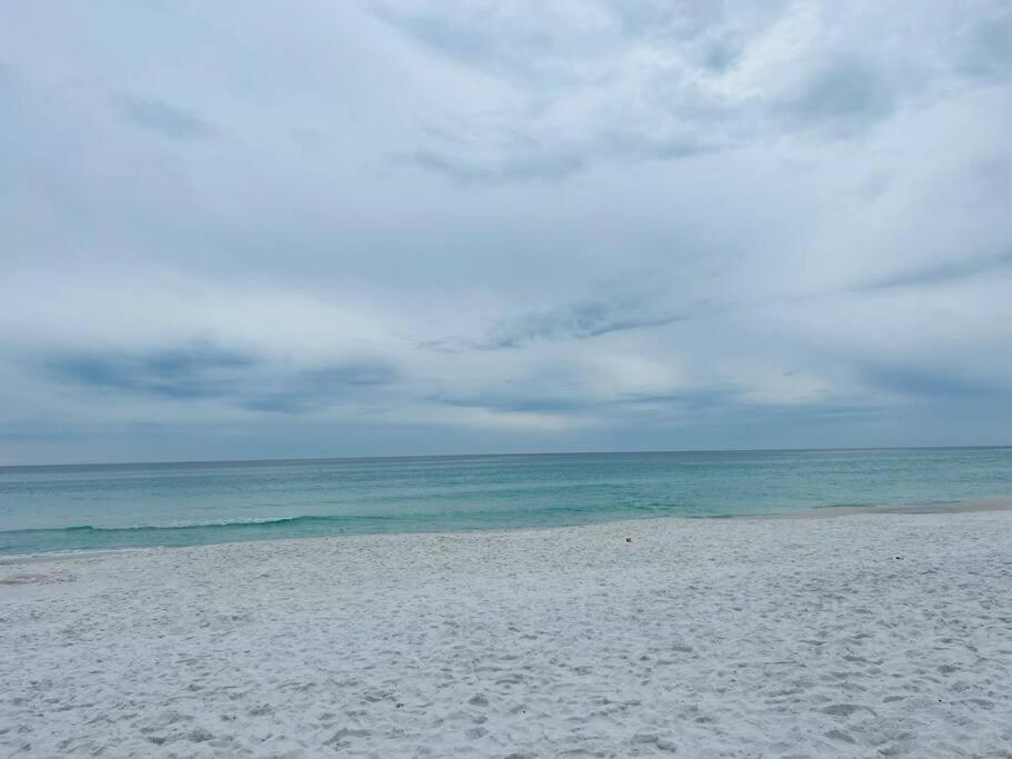 Apartment Tommy Bahama 1 Bedroom-walk To Restaurants ,pool-3mi Beach! *