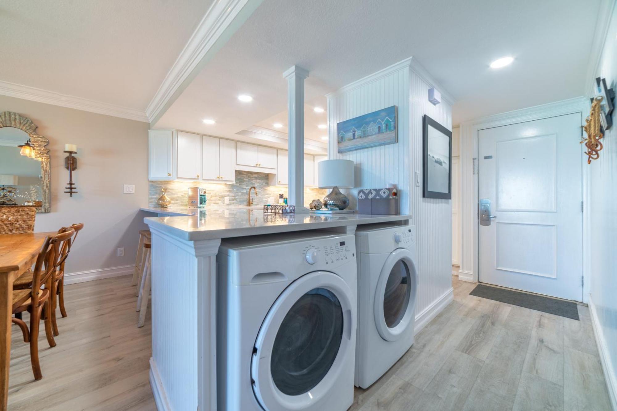 House D102 - Beachfront With Pool, Wifi, & Service Apartment Destin