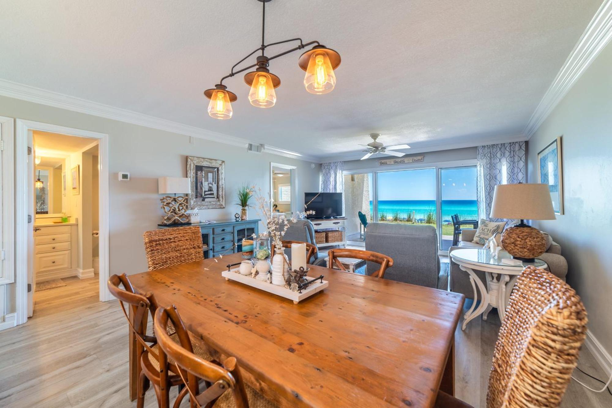 House D102 - Beachfront With Pool, Wifi, & Service