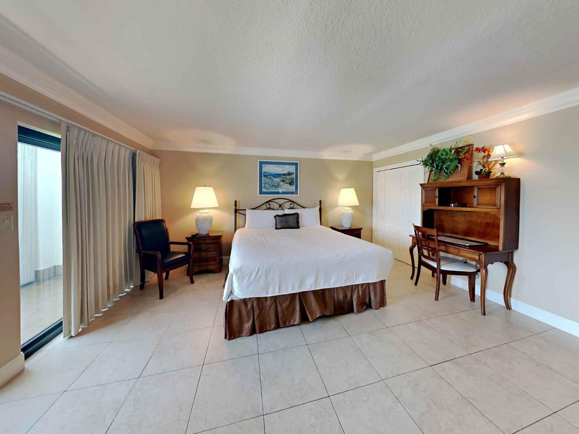 Beautiful In With Outdoor Swimming Pool And 2 Bedrooms * Destin