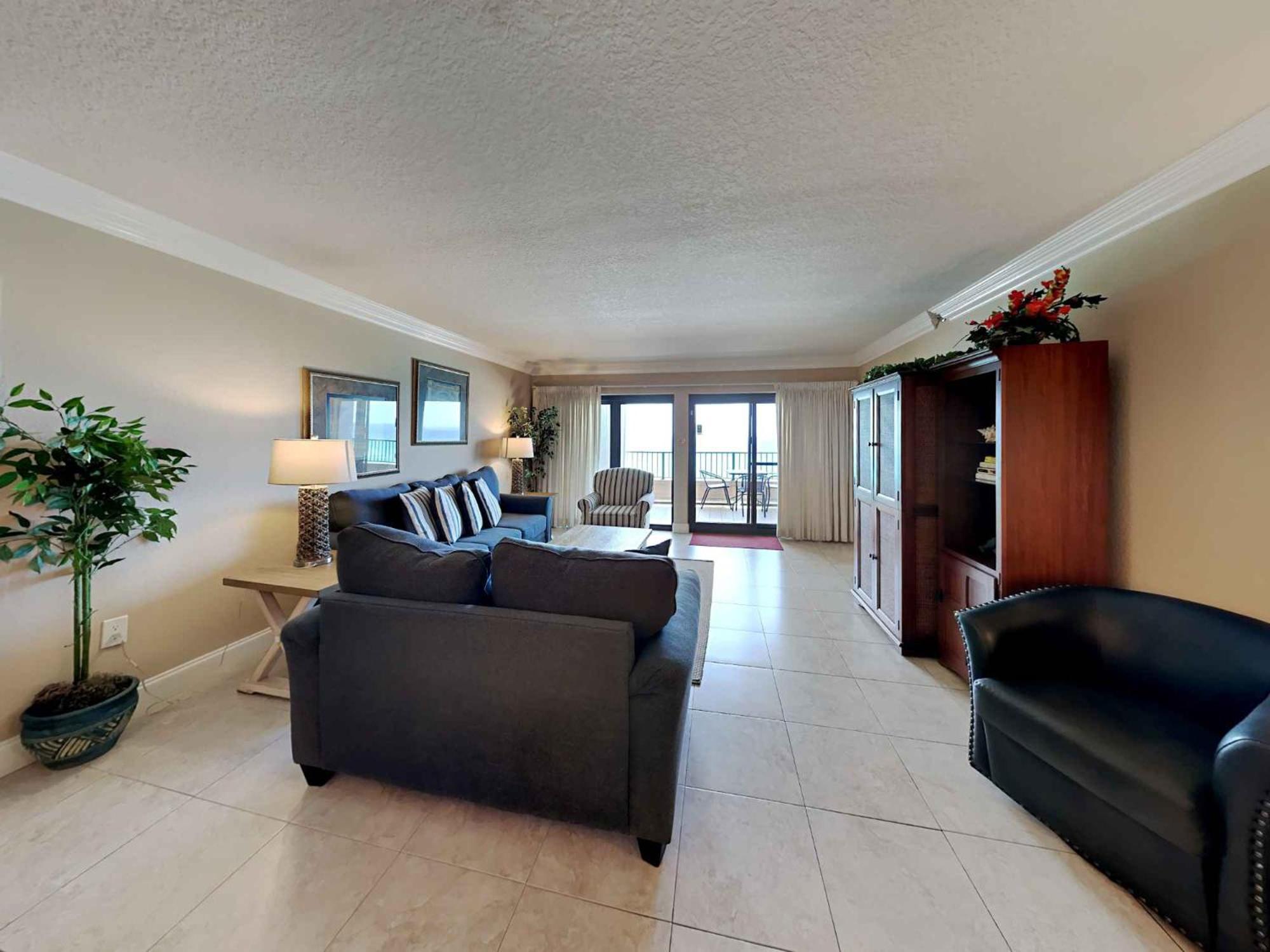 Beautiful In With Outdoor Swimming Pool And 2 Bedrooms