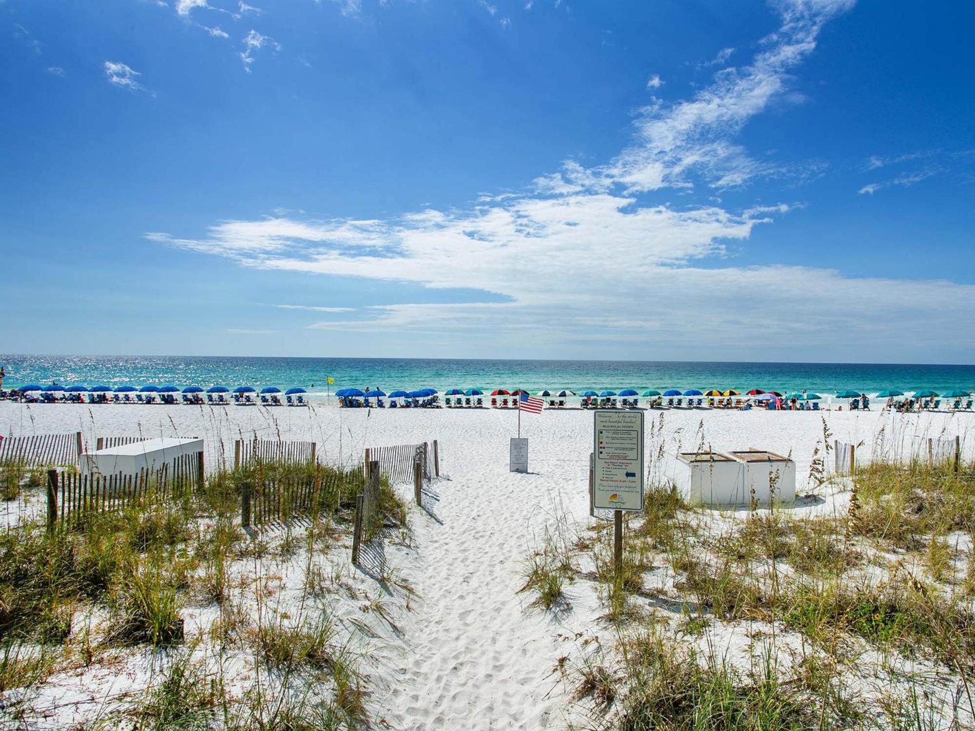 Beautiful In With Outdoor Swimming Pool And 2 Bedrooms Apartment Destin