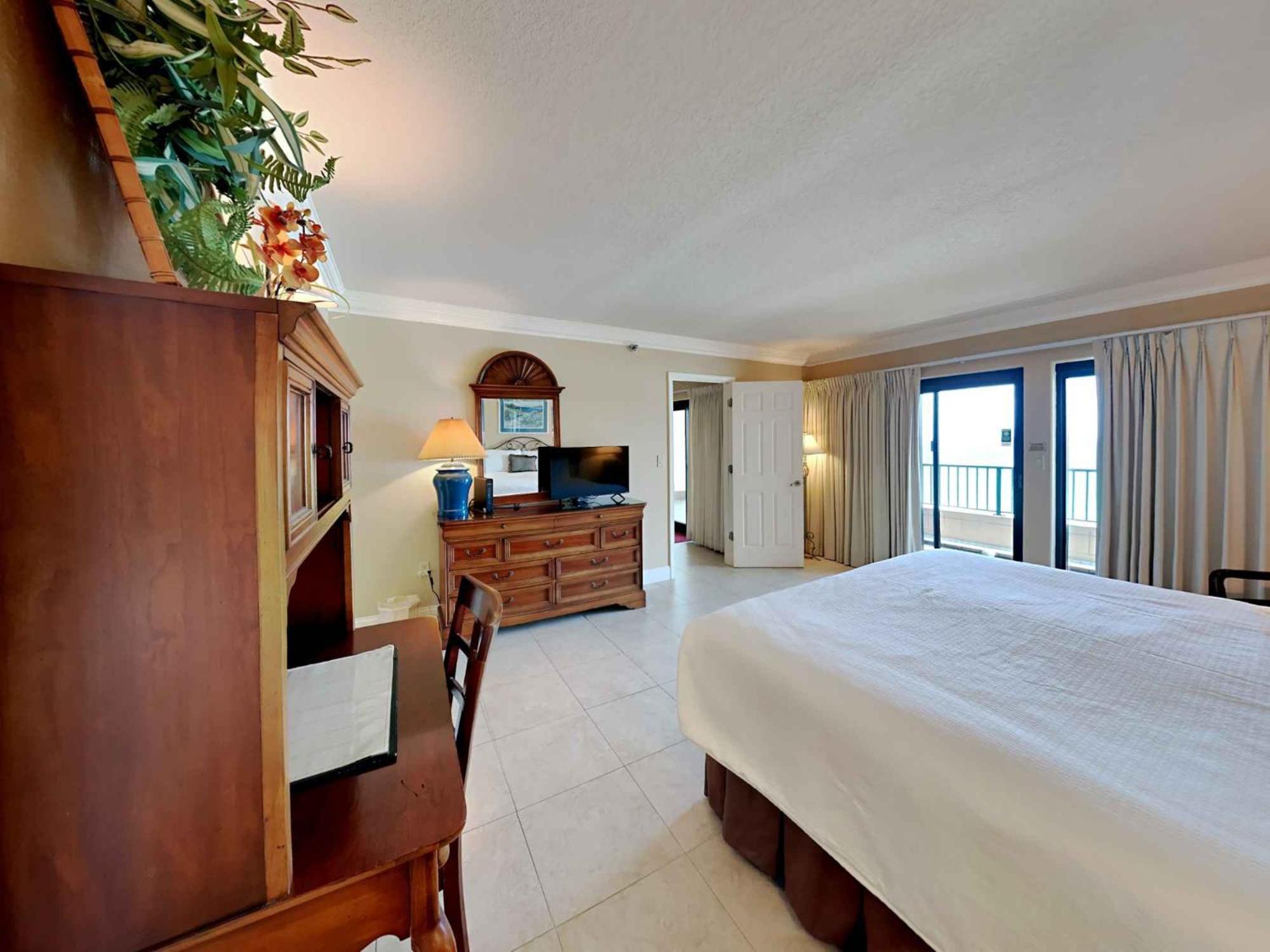 Beautiful In With Outdoor Swimming Pool And 2 Bedrooms Destin