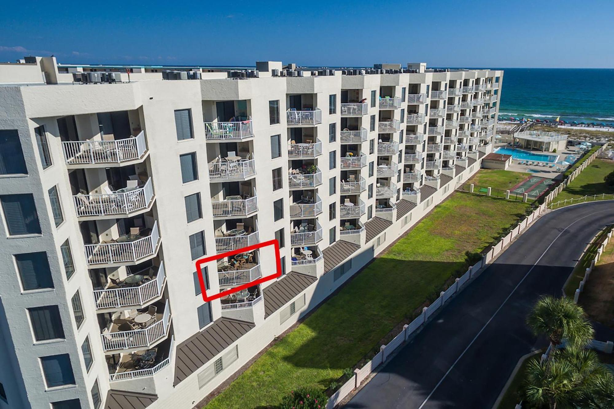 Apartment Inlet Reef 210- By Isle