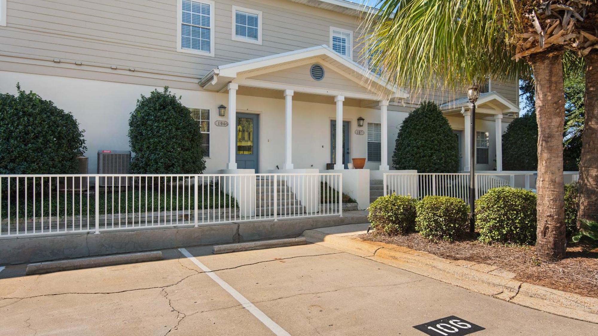 Spyglass Townhomes Unit 106 Sandtrap Holiday home Destin