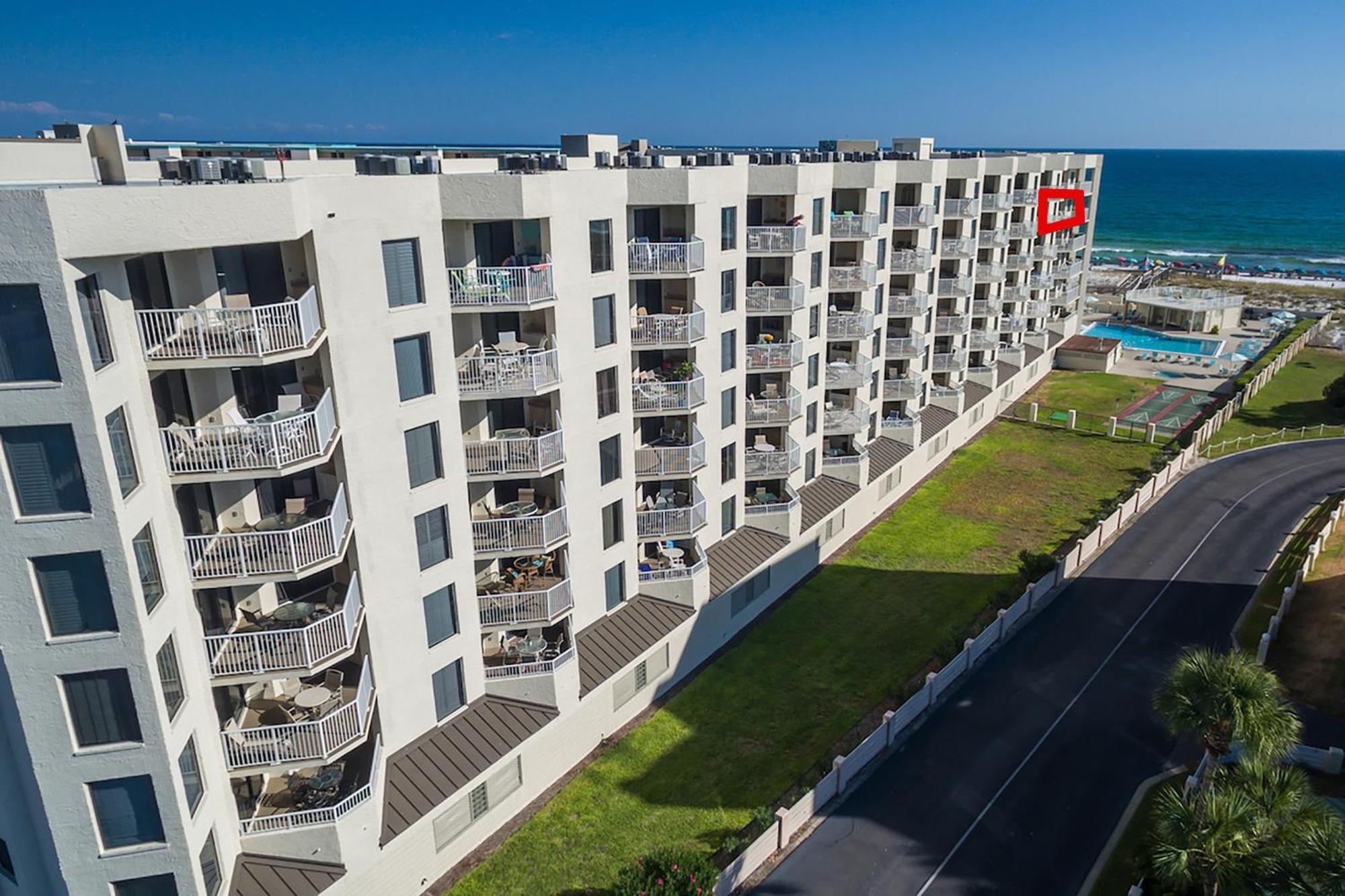 Apartment Inlet Reef 510- By Isle