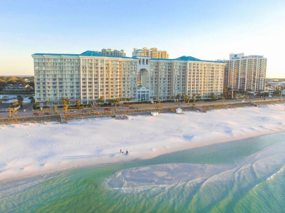 Apartment Newly Remodeled Beachfront In Miramar Destin