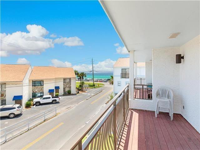Costa Vista 8 *