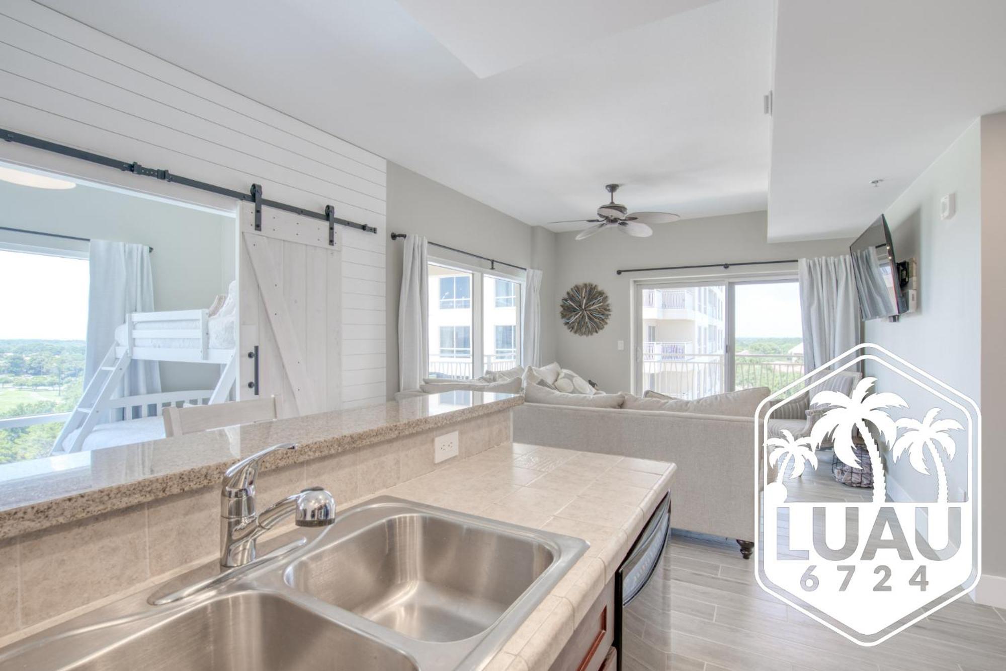 Luau Tower Enjoy These 2 Connecting Units As A Family Destin