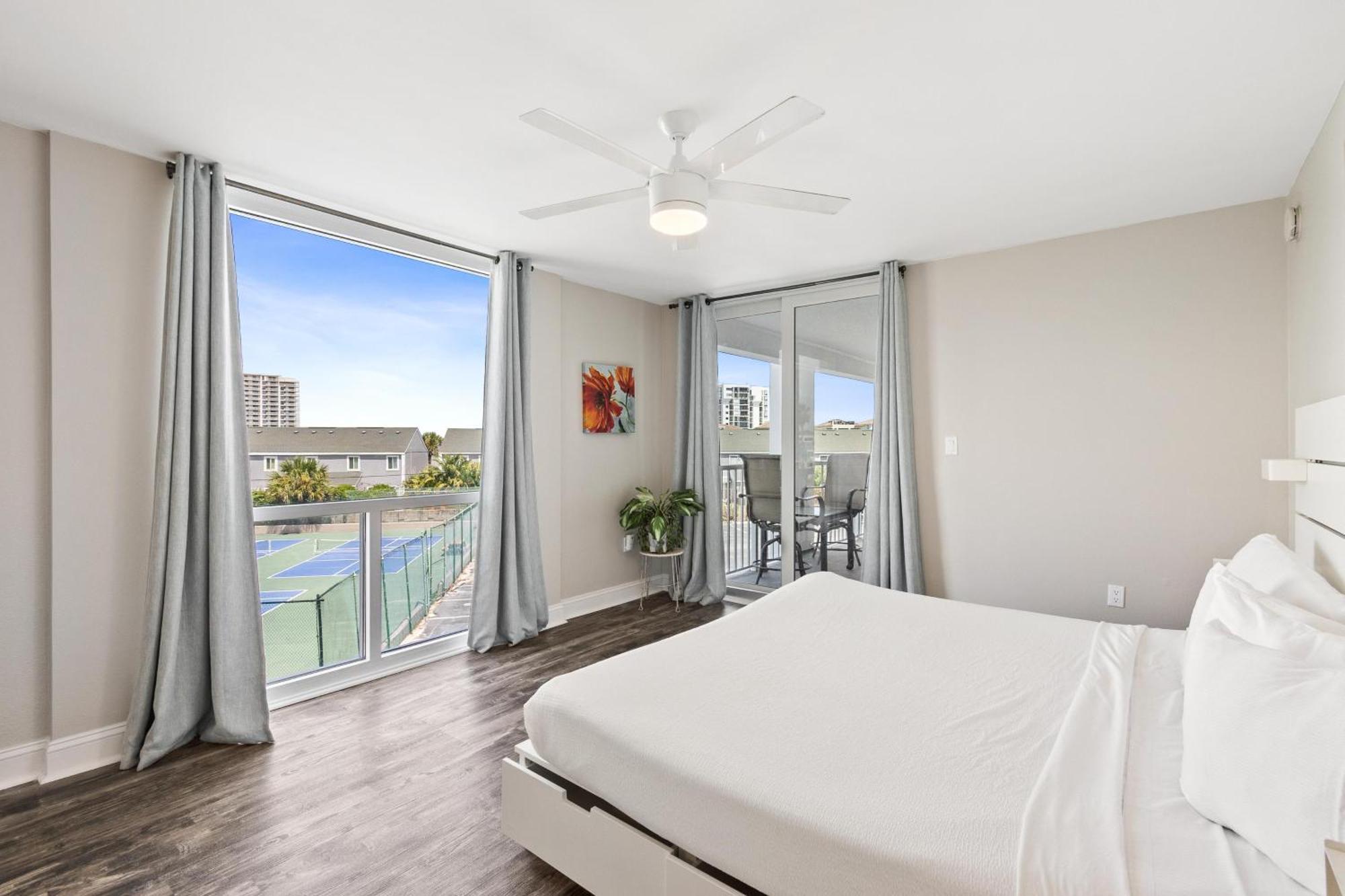 3031 Free Setup 2024 Shoreline Towers Holiday home Destin