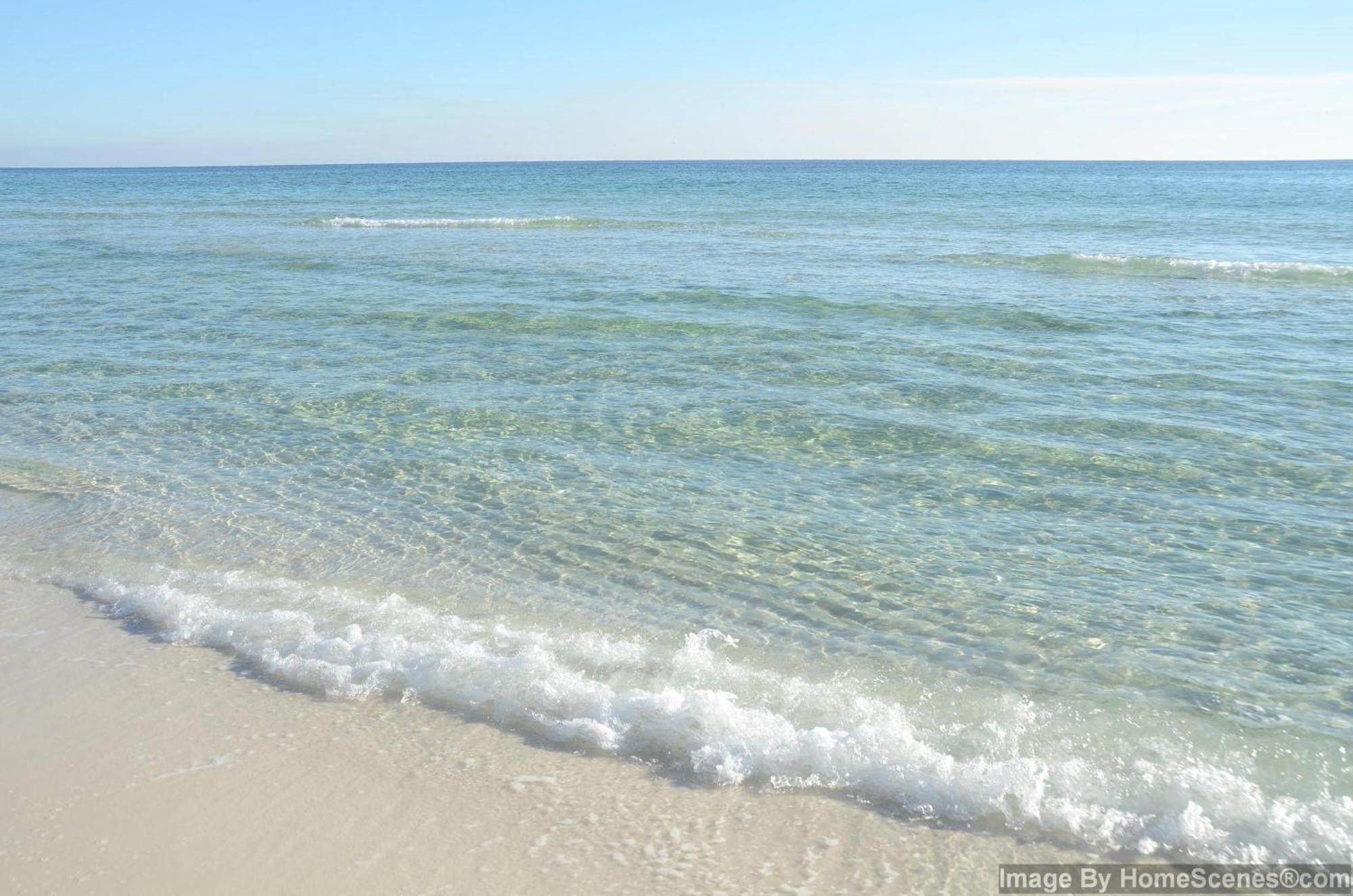 3064 - Shoreline Towers Free Setup Included! Holiday home Destin