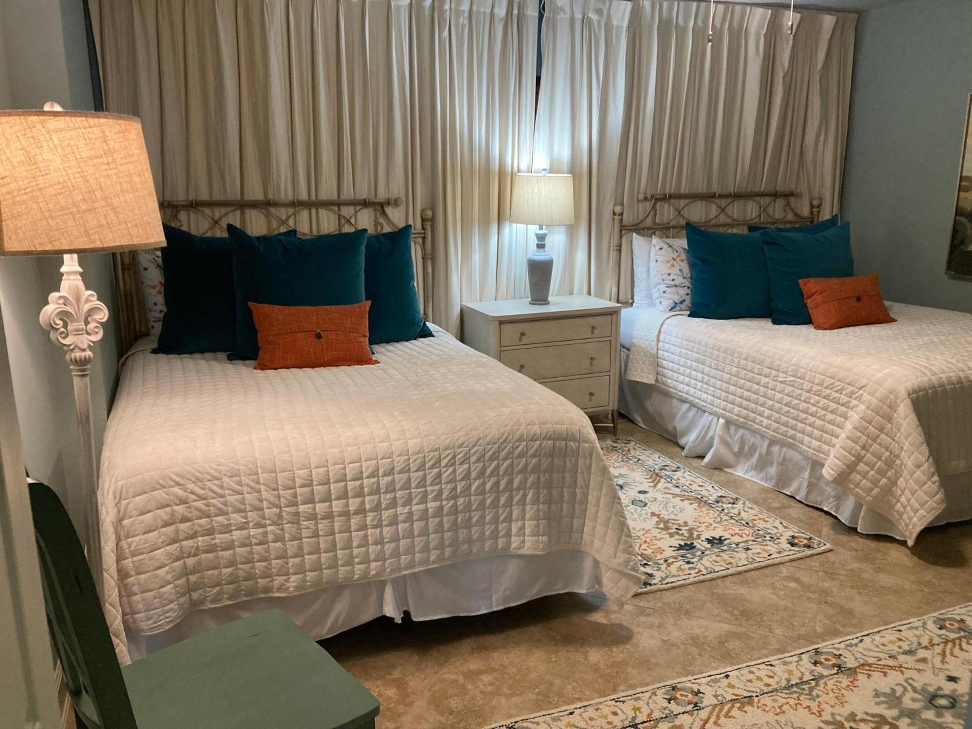 Holiday home 2094 - Beachfront Vacation Free Setup *