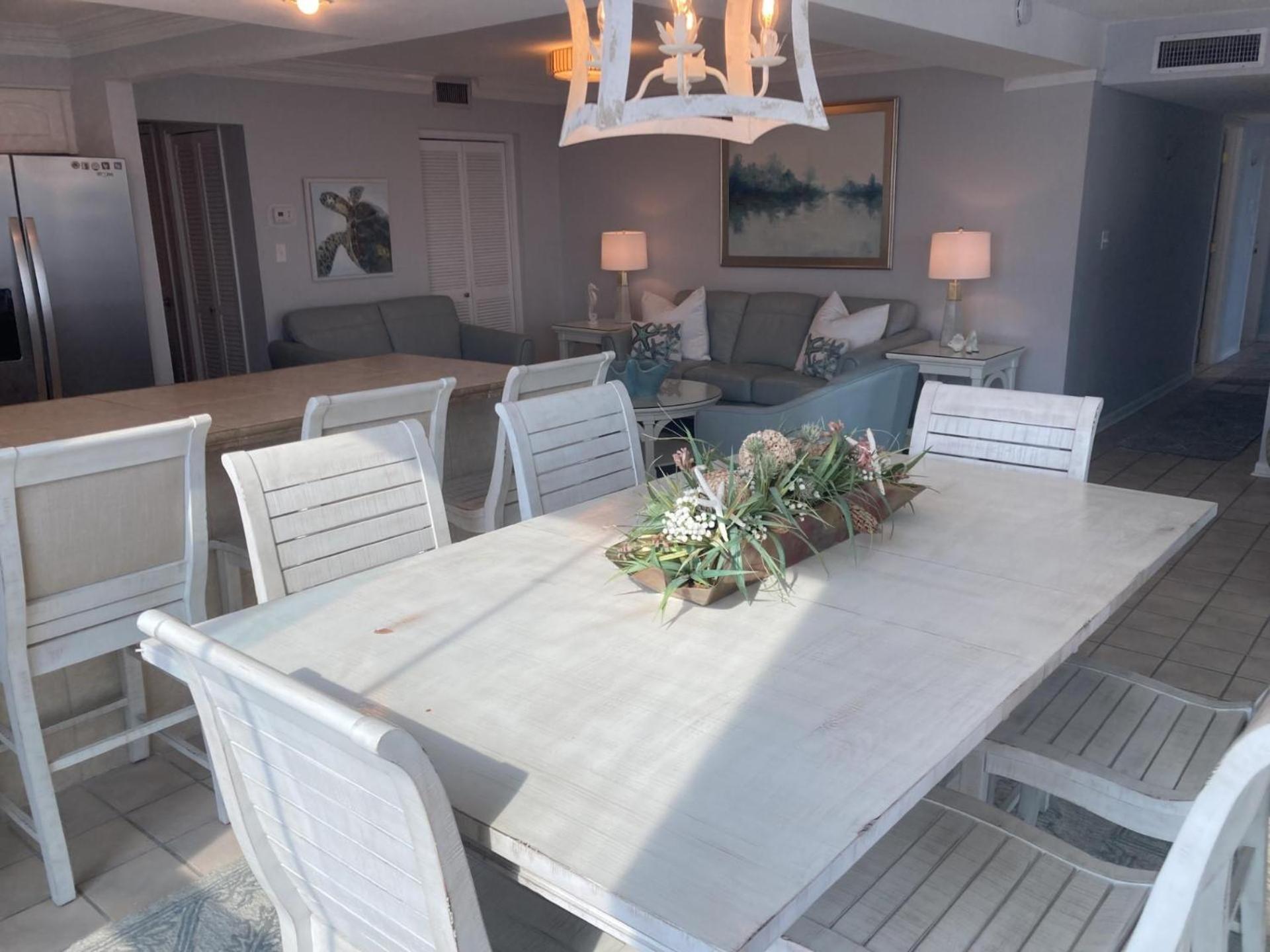2111 - Shoreline Towers Unit Upgraded Condo- Free Setup! * Destin