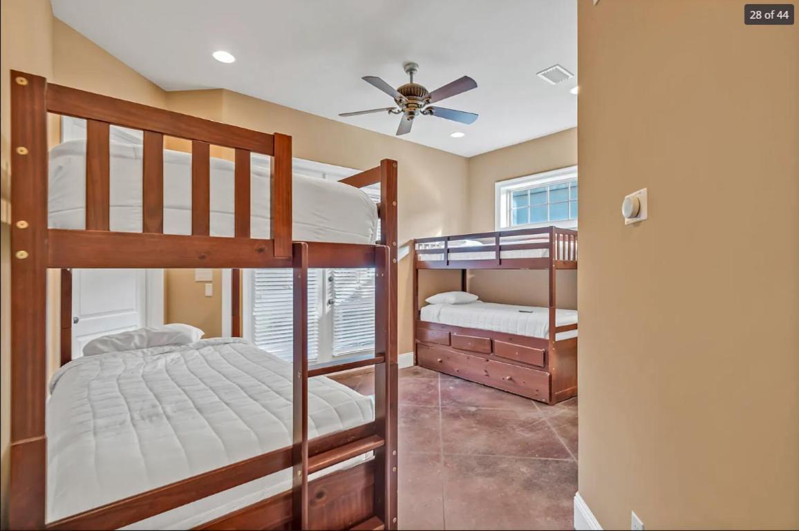 St Tropez Sleeps 12 Near Access *