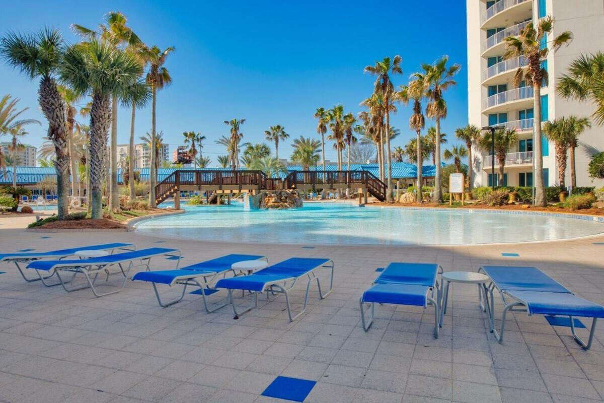 Pool View I Fun I Eat I Paradise 1211