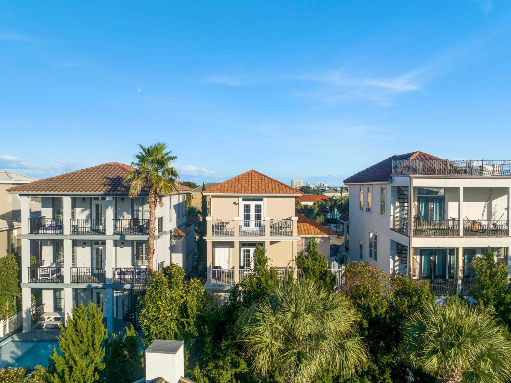 68 Terra Cotta Way - Sealove Terra Cotta Holiday home *