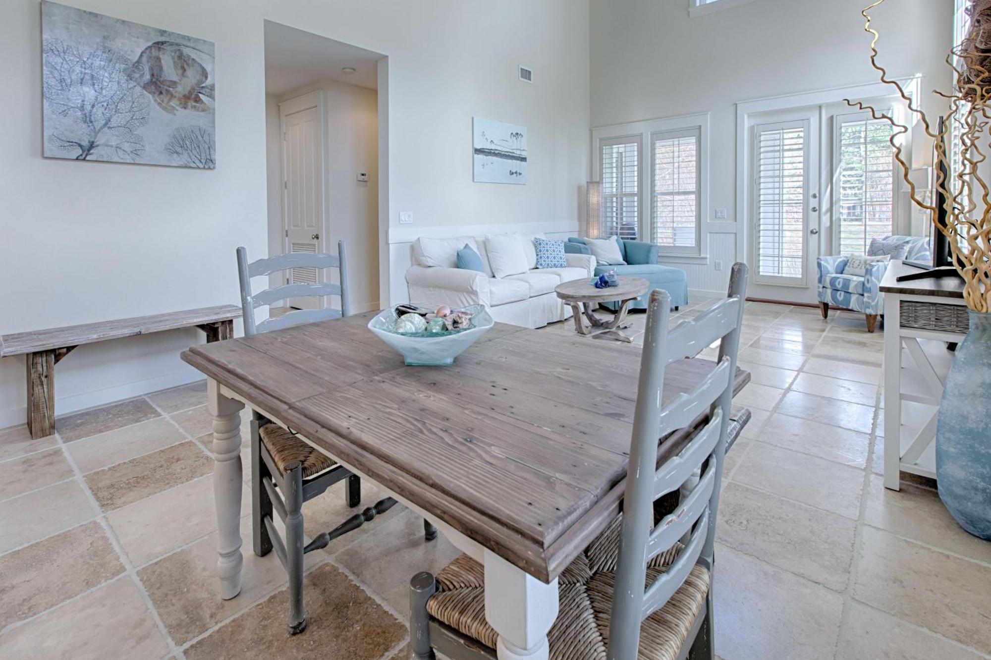 1383 Laurel Grove * Destin