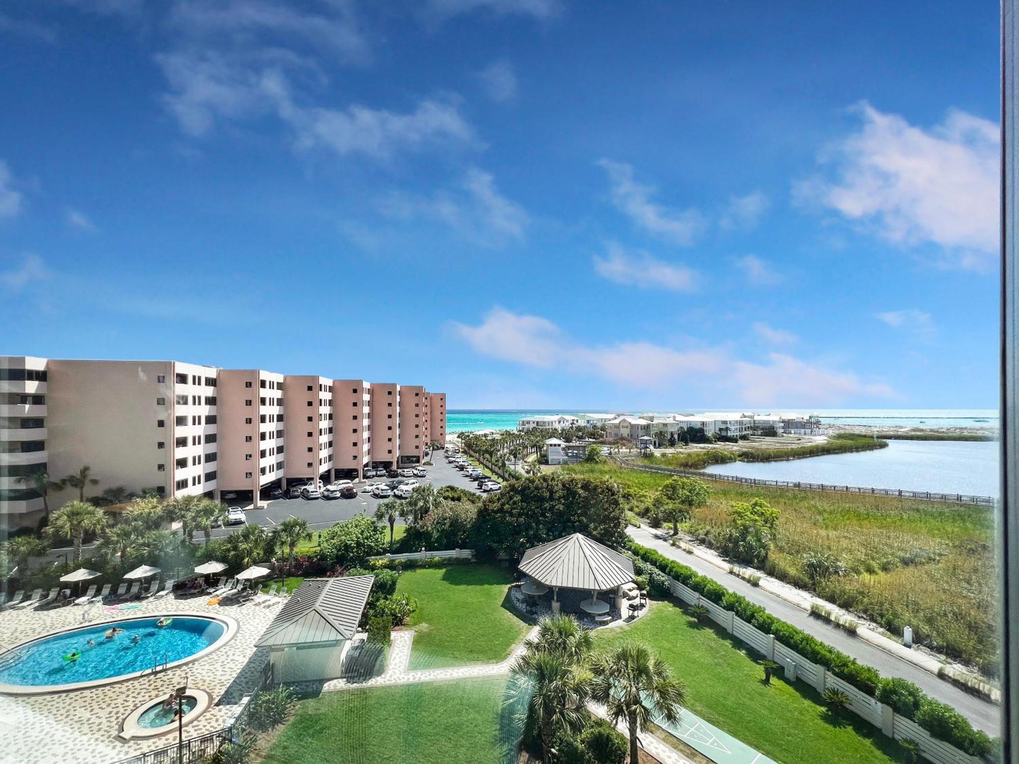 Emerald Oasis Aparthotel Destin
