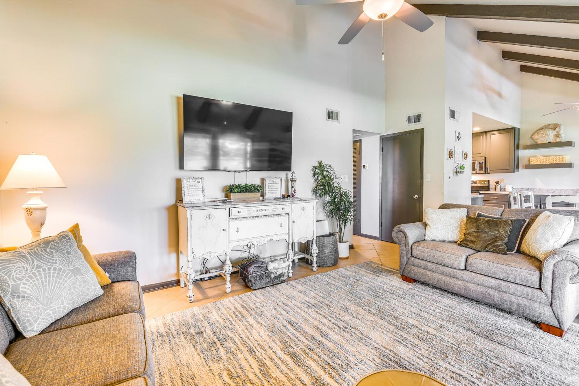 Miramar With Golf Course Views! *