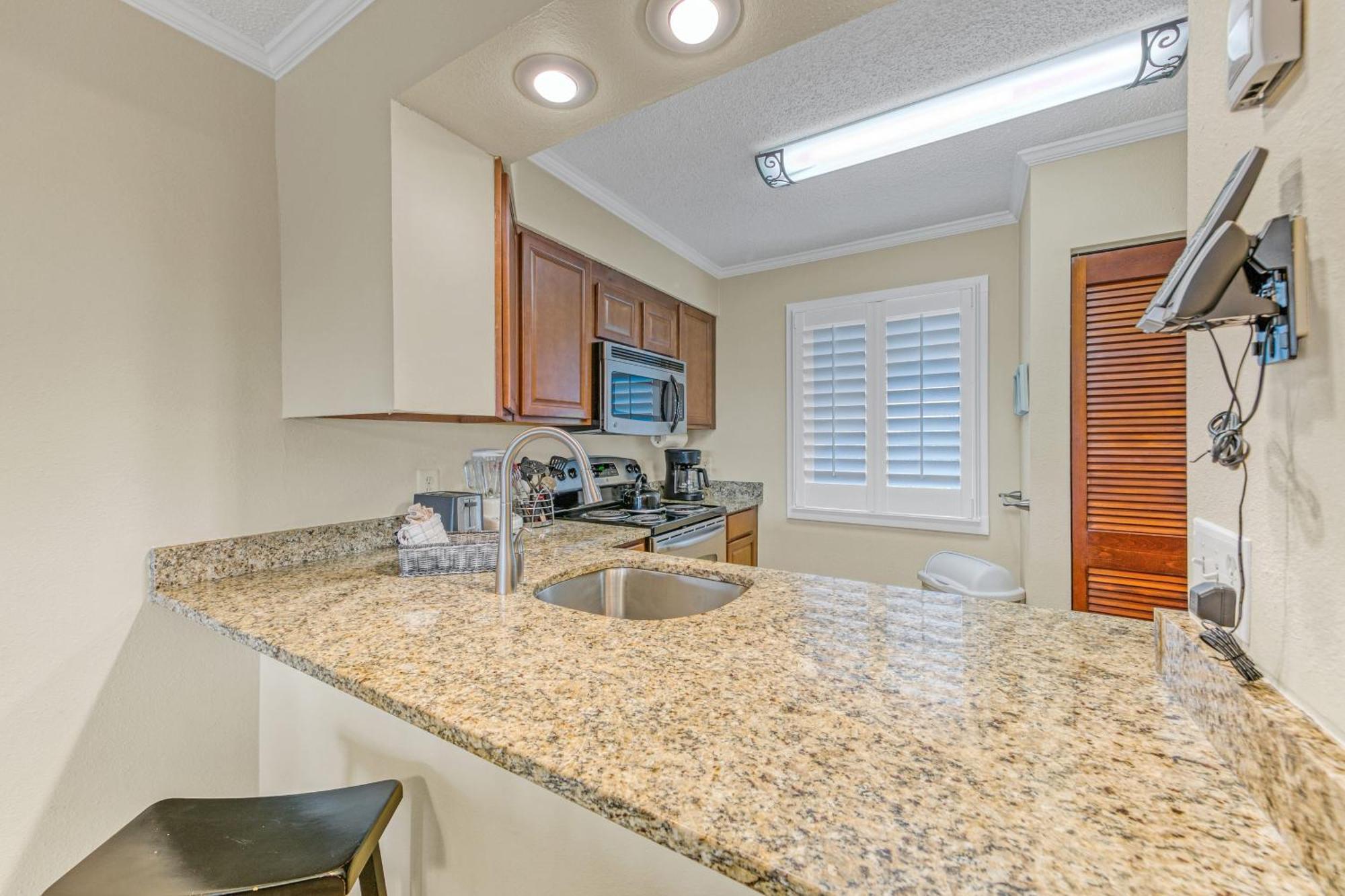Islander 318, Updated 2 Bedroom 2 Bath, Free Service Destin