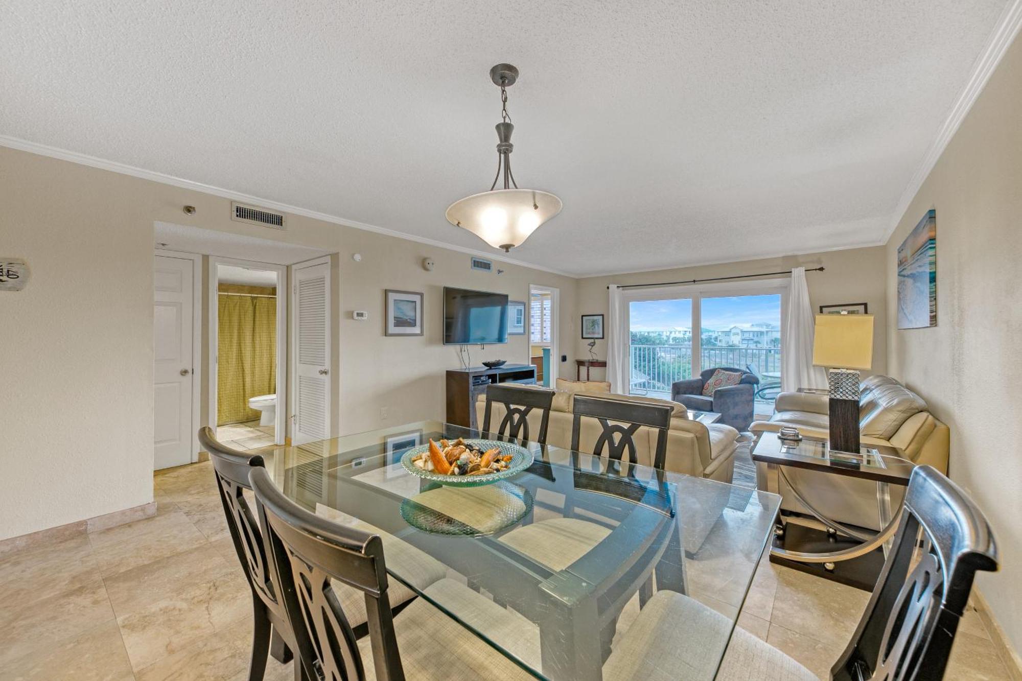 Islander 318, Updated 2 Bedroom 2 Bath, Free Service Destin