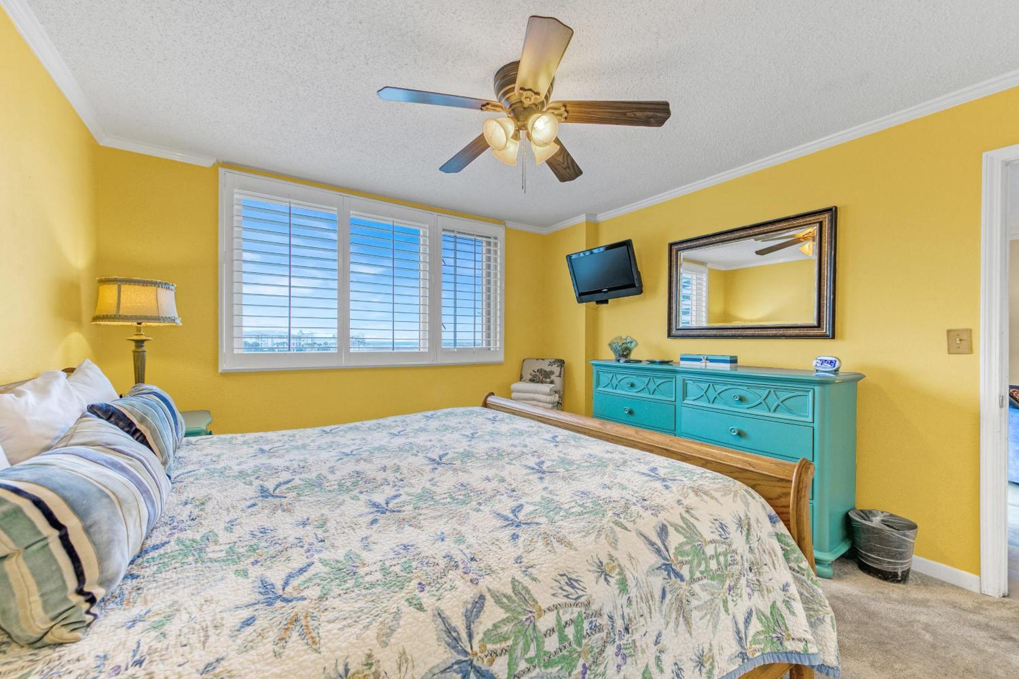 Islander 318, Updated 2 Bedroom 2 Bath, Free Service Holiday home *