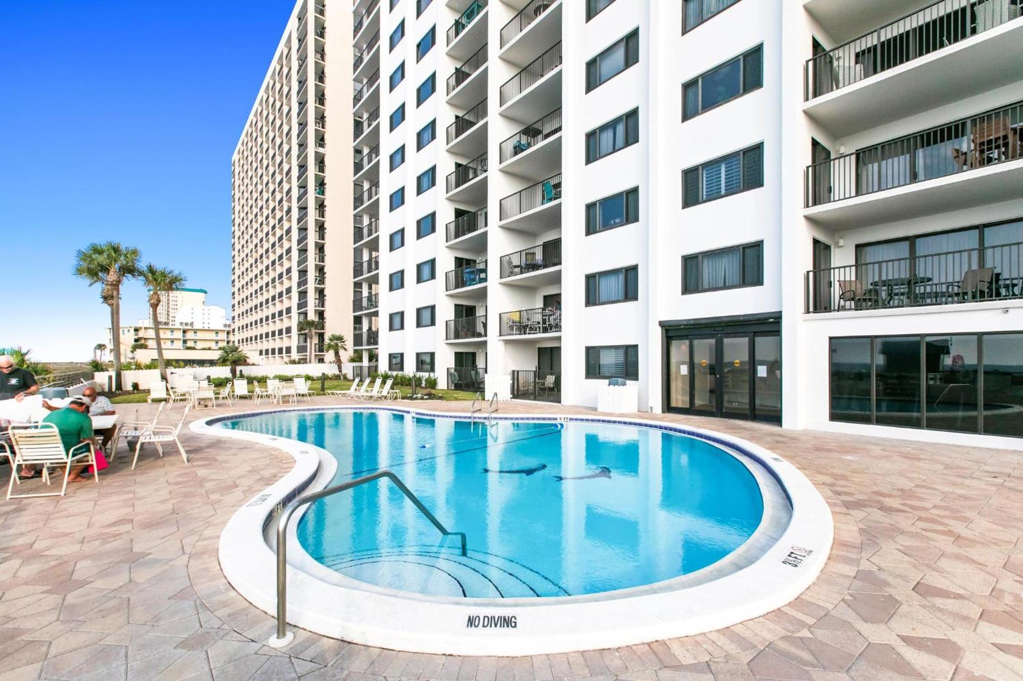 Emerald Towers 0104 * Destin