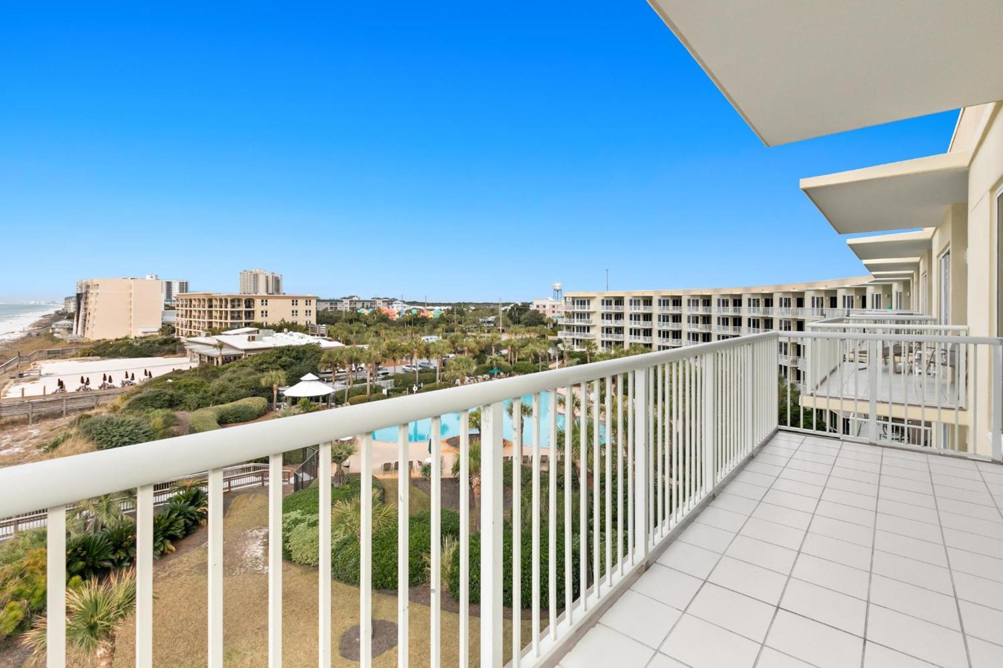 The Crescent 401 Destin
