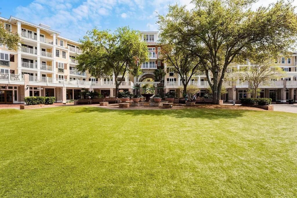 Apartment In Heart Of The Village Destin