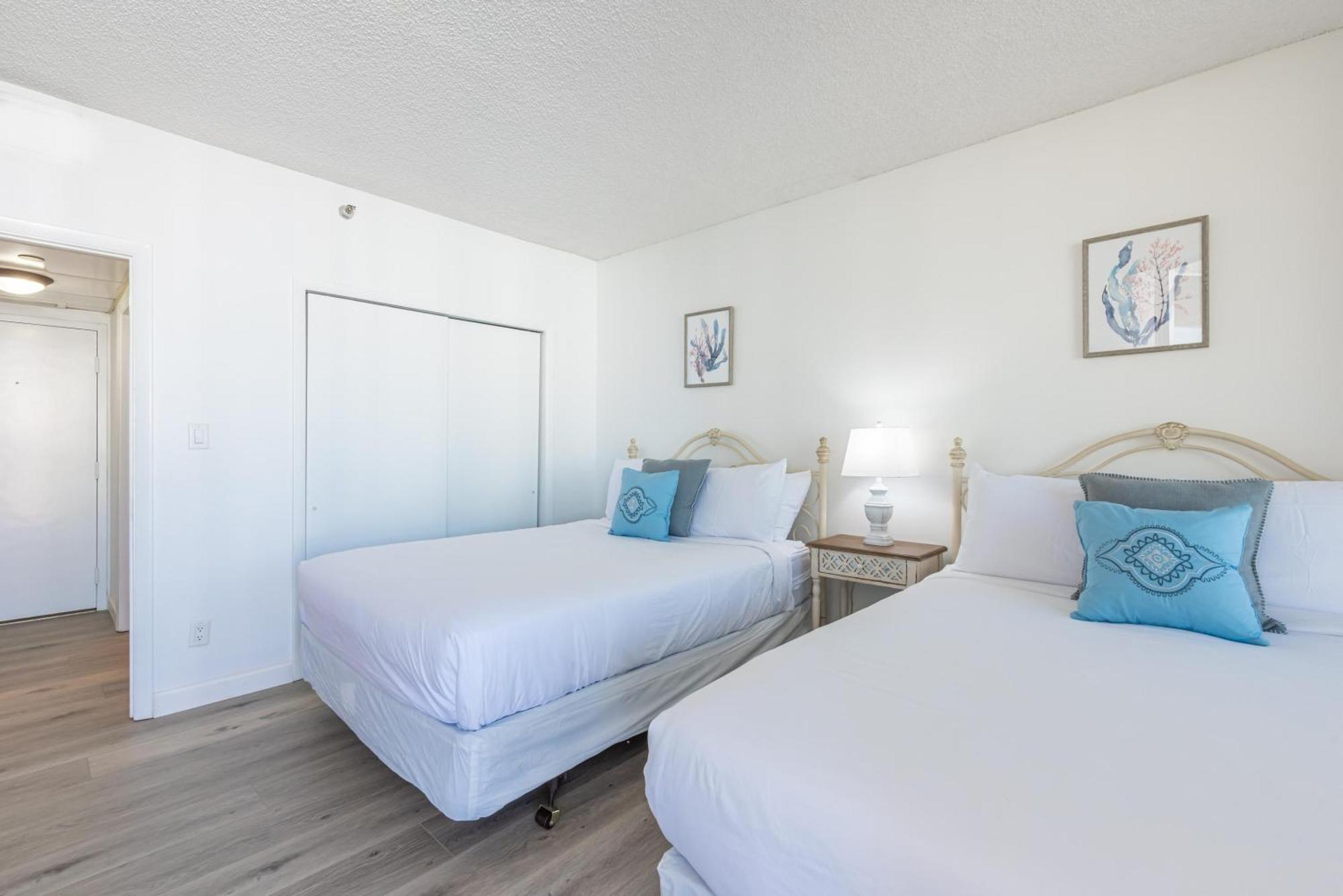 Surfside 704 2br 2ba Flr 7 8 *