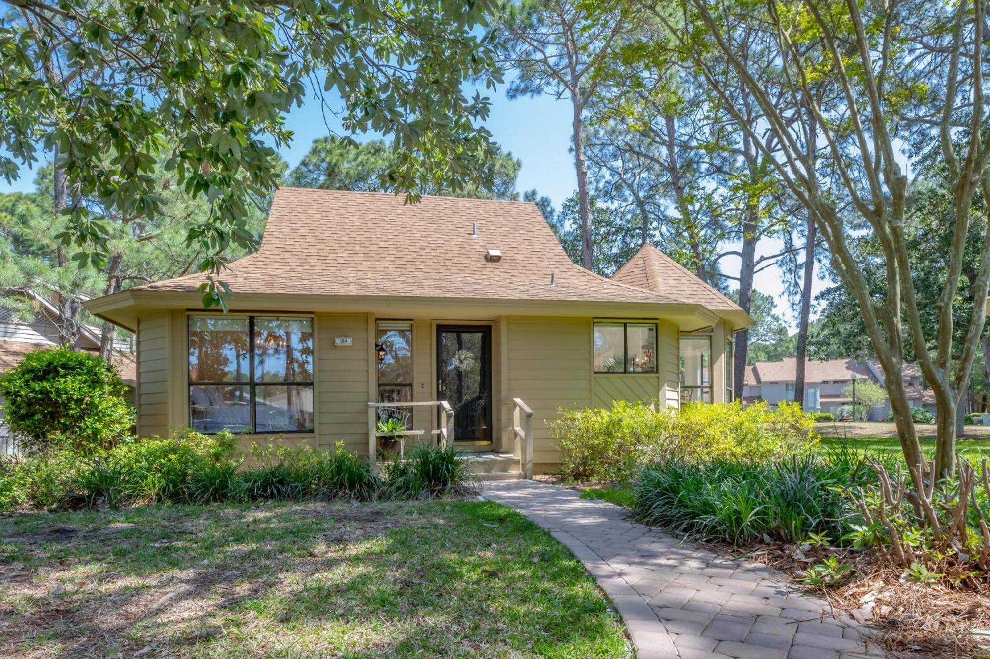 Holiday home Fairways 180 'coral Cottage'